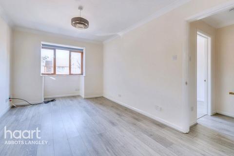 1 bedroom flat for sale, College Road, Abbots Langley