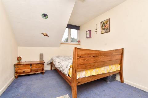 1b Park Hill Close, Carshalton, SM5 3QW