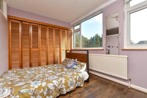 1b Park Hill Close, Carshalton, SM5 3QW