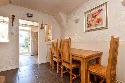 1b Park Hill Close, Carshalton, SM5 3QW
