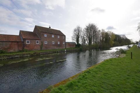 3 bedroom semi-detached house for sale, Riverside, Driffield YO25