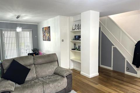 24 Bradgate Drive, Wigston, LE18 1HA