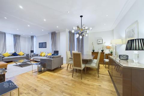 3 bedroom flat for sale, Bryanston Court, London W1H