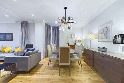 3 bedroom flat for sale, Bryanston Court, London W1H