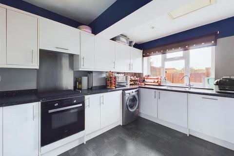 3 bedroom end of terrace house for sale, Ermin Park, Brockworth