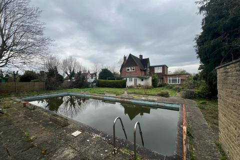 Osmanstead Condor Road, Staines-upon-thames, TW18 1UG