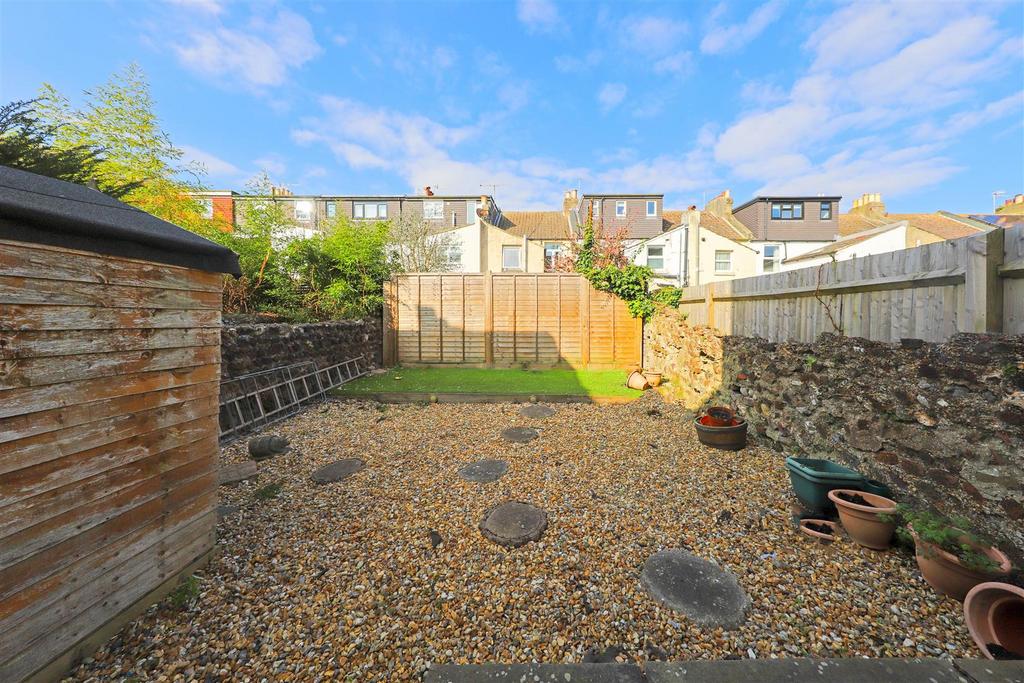 Nicholas james goldstone garden.jpg