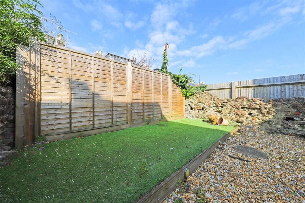 Nicholas james goldstone garden2.jpg