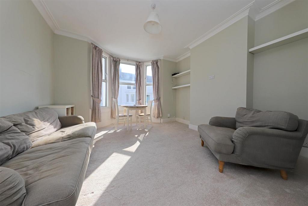 Nicholas james goldstone living .jpg