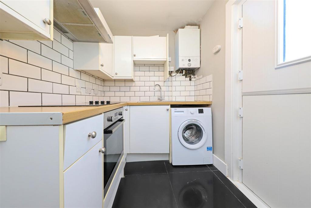 Nicholas james goldstone kitchen.jpg