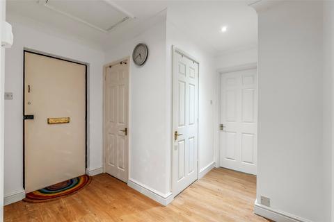 2 bedroom apartment for sale, Beechwood Park, Leatherhead, Surrey, KT22