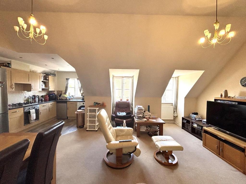 Living Kitchen Dining.jpeg