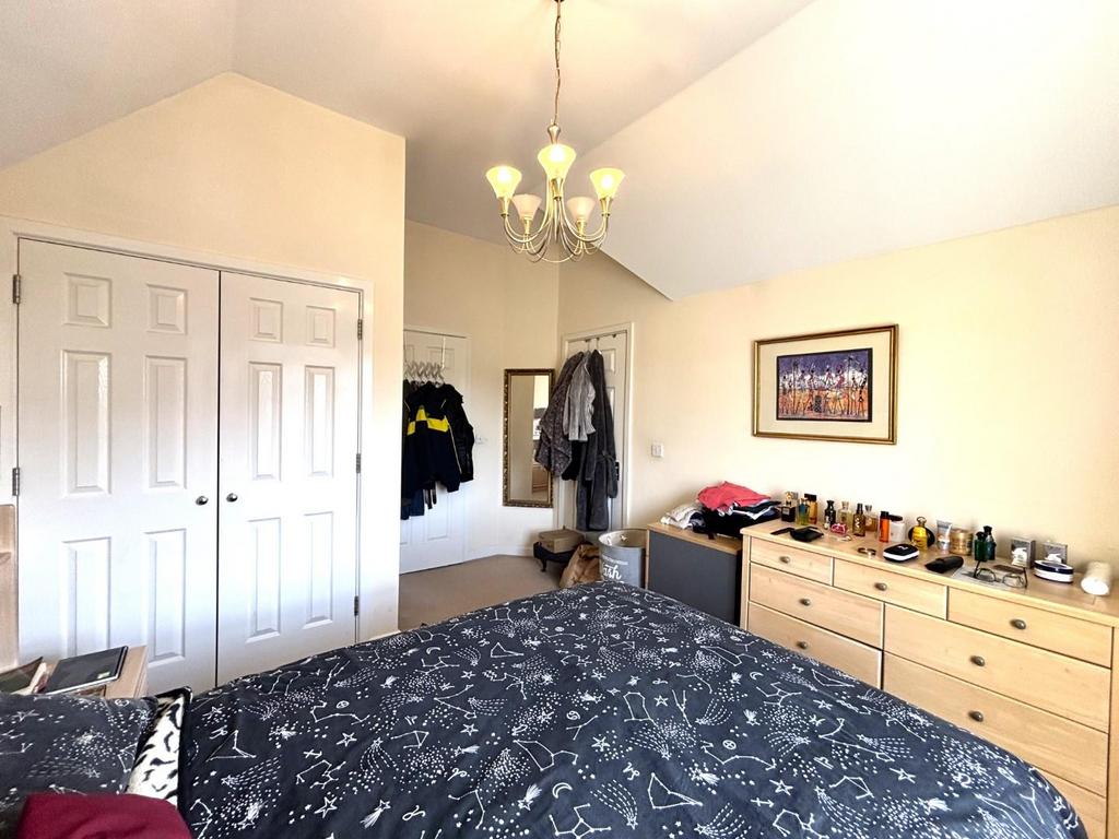 Bedroom 1 1.jpeg