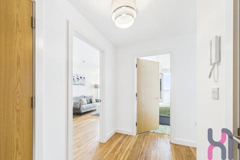 2 bedroom flat to rent, Media City, Michigan Point Tower D, 18 Michigan Avenue, Salford, M50