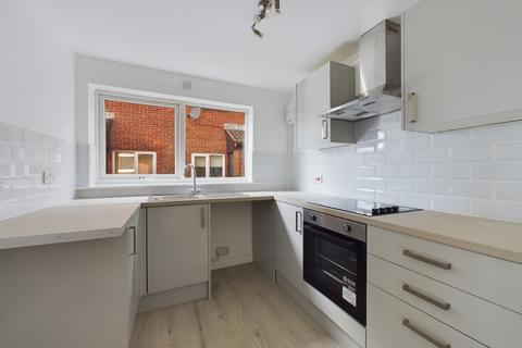 1 bedroom apartment for sale, Badgers Walk East, Lytham St. Annes, Lancashire, FY8