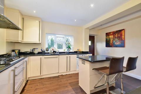 4 bedroom bungalow for sale, Woodside Road, Amersham, Bucks, HP6