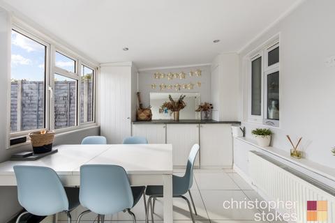 77 Franklin Avenue, Cheshunt, Waltham Cross, EN7 5EA