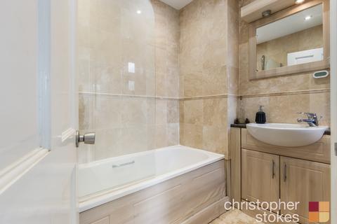 77 Franklin Avenue, Cheshunt, Waltham Cross, EN7 5EA