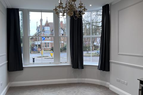 2 bedroom flat to rent, Flat 1 - Danuta House, Surrey KT8