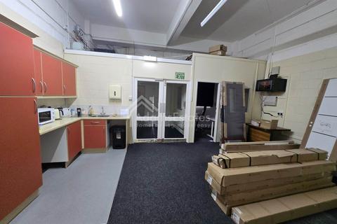 Property to rent, Wood Street, Dewsbury