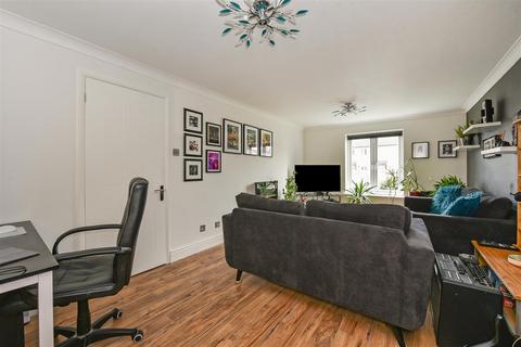 2 bedroom apartment for sale, Garden Close, Andover