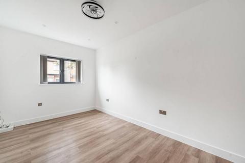 3 bedroom flat for sale, 23 Eton Avenue, Wembley HA0