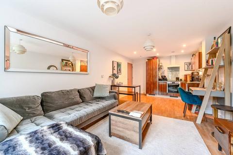 2 bedroom flat for sale, Mildmay Avenue, Islington, London, N1