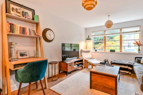 2 bedroom flat for sale, Mildmay Avenue, Islington, London, N1