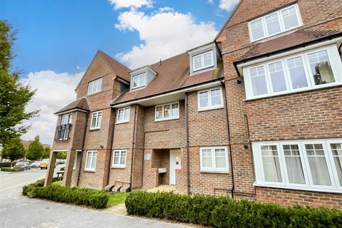 2 bedroom flat for sale, Illett Way, Faygate, Horsham, West Sussex