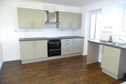 4 bedroom detached house to rent, Sunny Hill, Rhostrehwfa, Llangefni, Ynys Mon