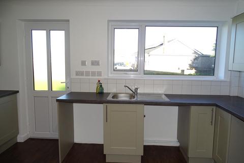 4 bedroom detached house to rent, Sunny Hill, Rhostrehwfa, Llangefni, Ynys Mon