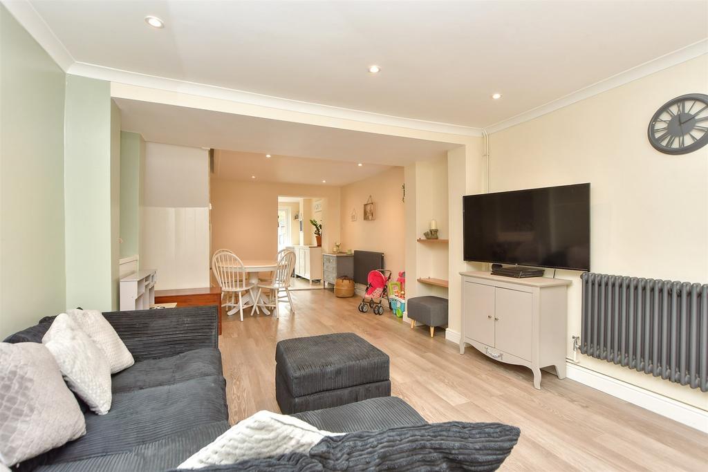Borden Lane, Sittingbourne, Kent 2 bed terraced house for sale £255,000