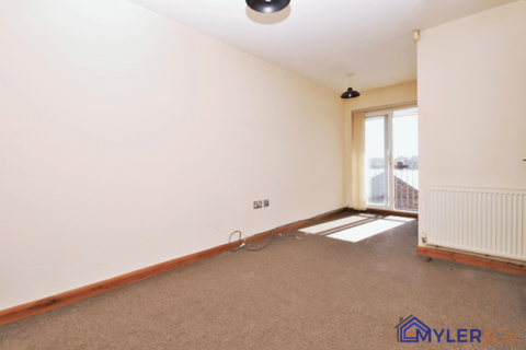 2 bedroom apartment for sale, Timperley Court, Widnes, Cheshire, WA8