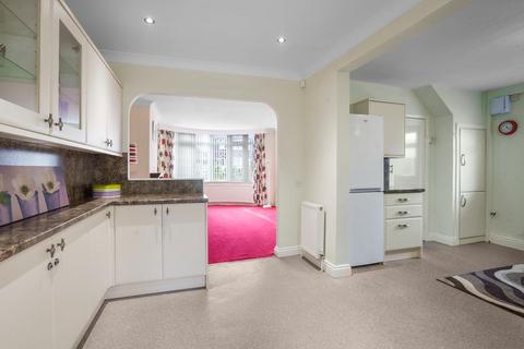 4 bedroom semi-detached house for sale, Leeds LS17