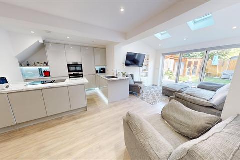56 Bramleys, Stanford-le-hope, SS17 8AG