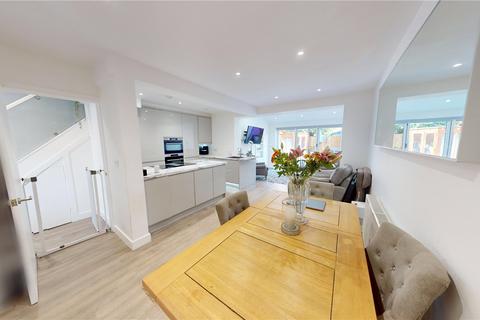 56 Bramleys, Stanford-le-hope, SS17 8AG