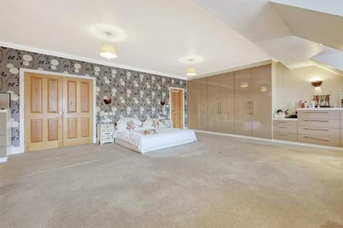 7 bedroom detached house for sale, Briarswood, Goffs Oak, Waltham Cross