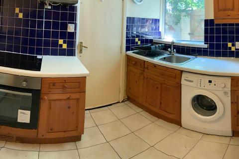 6 bedroom terraced house to rent, Westbourn Road, Fallowfield. M14 6YN