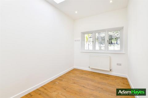 2 bedroom maisonette for sale, Birkbeck Road, London N12