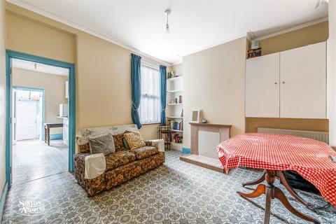 124 Elthorne Avenue, London, W7 2JW