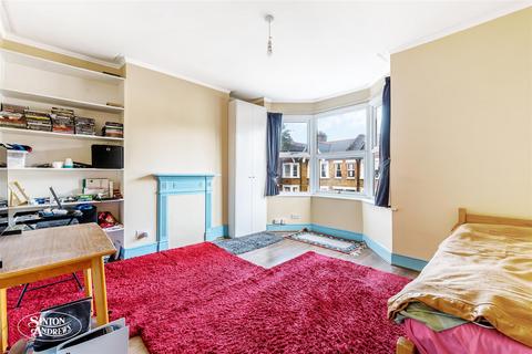 124 Elthorne Avenue, London, W7 2JW