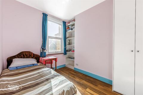 124 Elthorne Avenue, London, W7 2JW