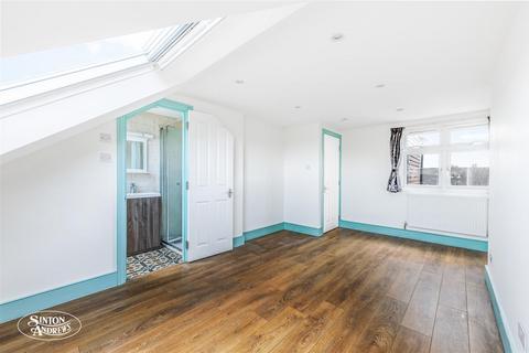 124 Elthorne Avenue, London, W7 2JW