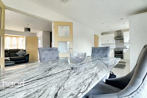 11 Larch End, Minster On Sea, Sheerness, ME12 3FJ