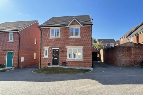 4 bedroom house for sale, Austin Road, Eastleaze, Swindon