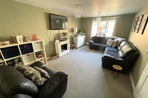 28 Austin Road, Eastleaze, Swindon, SN5 7FT