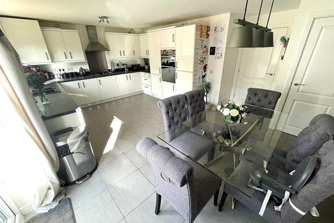 28 Austin Road, Eastleaze, Swindon, SN5 7FT