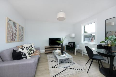 2 bedroom flat for sale, Castle Hill Parade, The Avenue, London