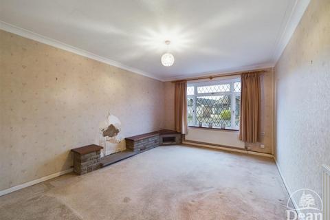 2 bedroom bungalow for sale, Lakeside Avenue, Lydney GL15