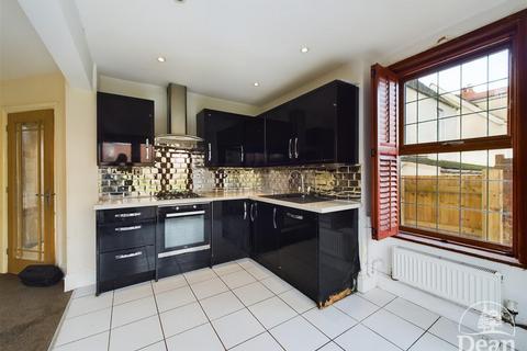 3 bedroom detached house for sale, Highfield Road, Lydney GL15